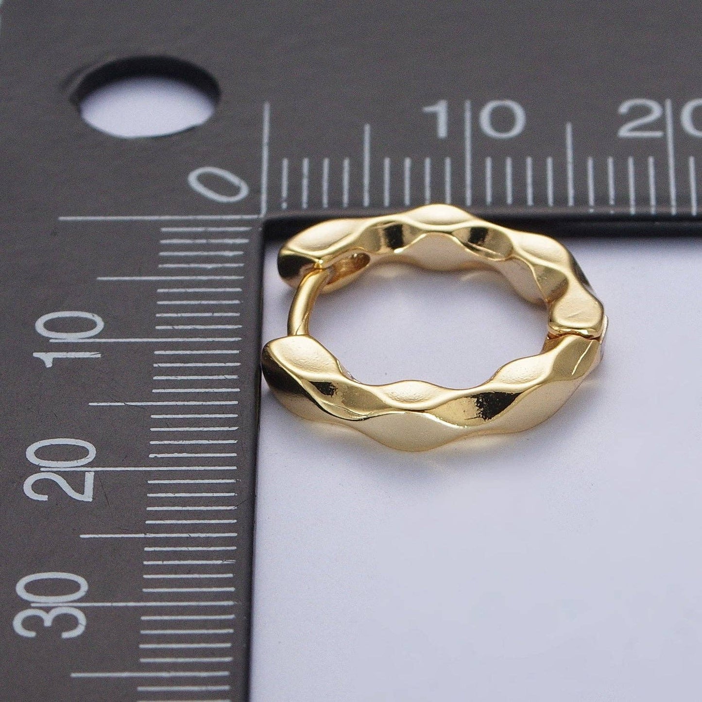 Edge Luxe Hoops
