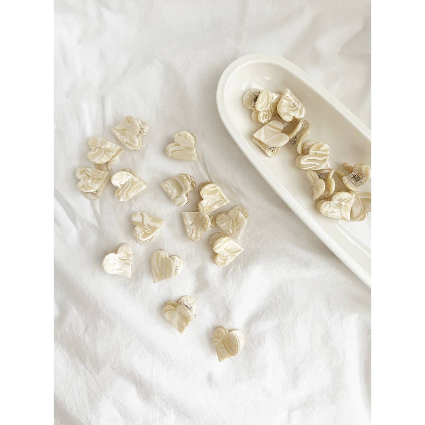 Heart Mini Clip: Light Latte