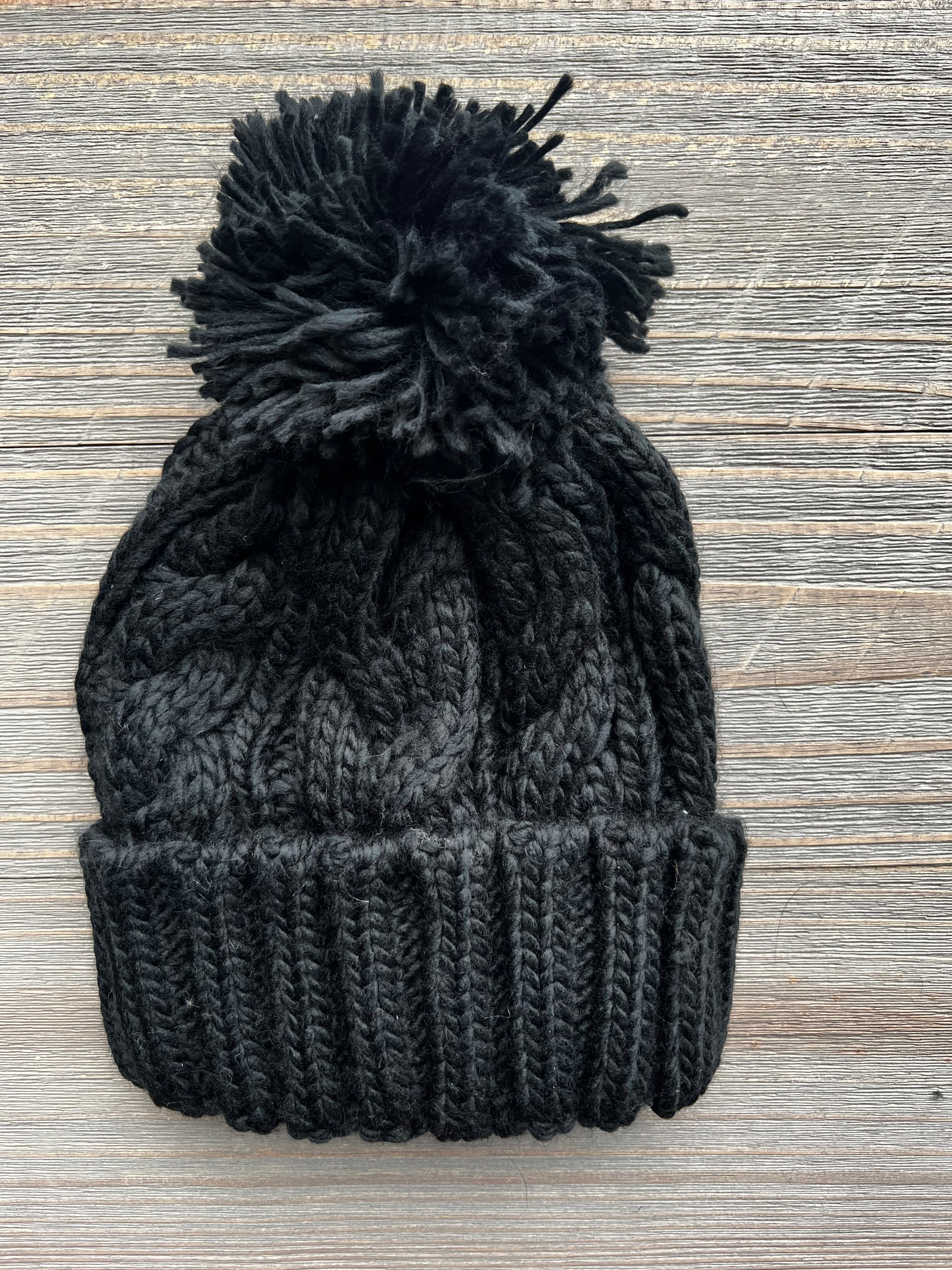 black pom beanie 
