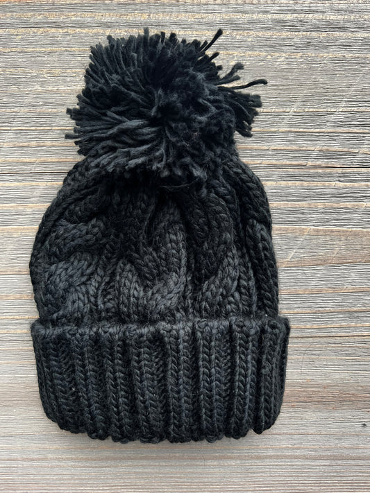 black pom beanie 